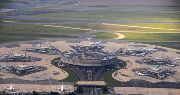 策略宝 法国航空调度员罢工 多个机场航班将受影响
