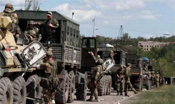 武汉世牛 俄军巧施“将计就计”包围红军城，乌军陷60平方公里包围圈，11名队员全部阵亡